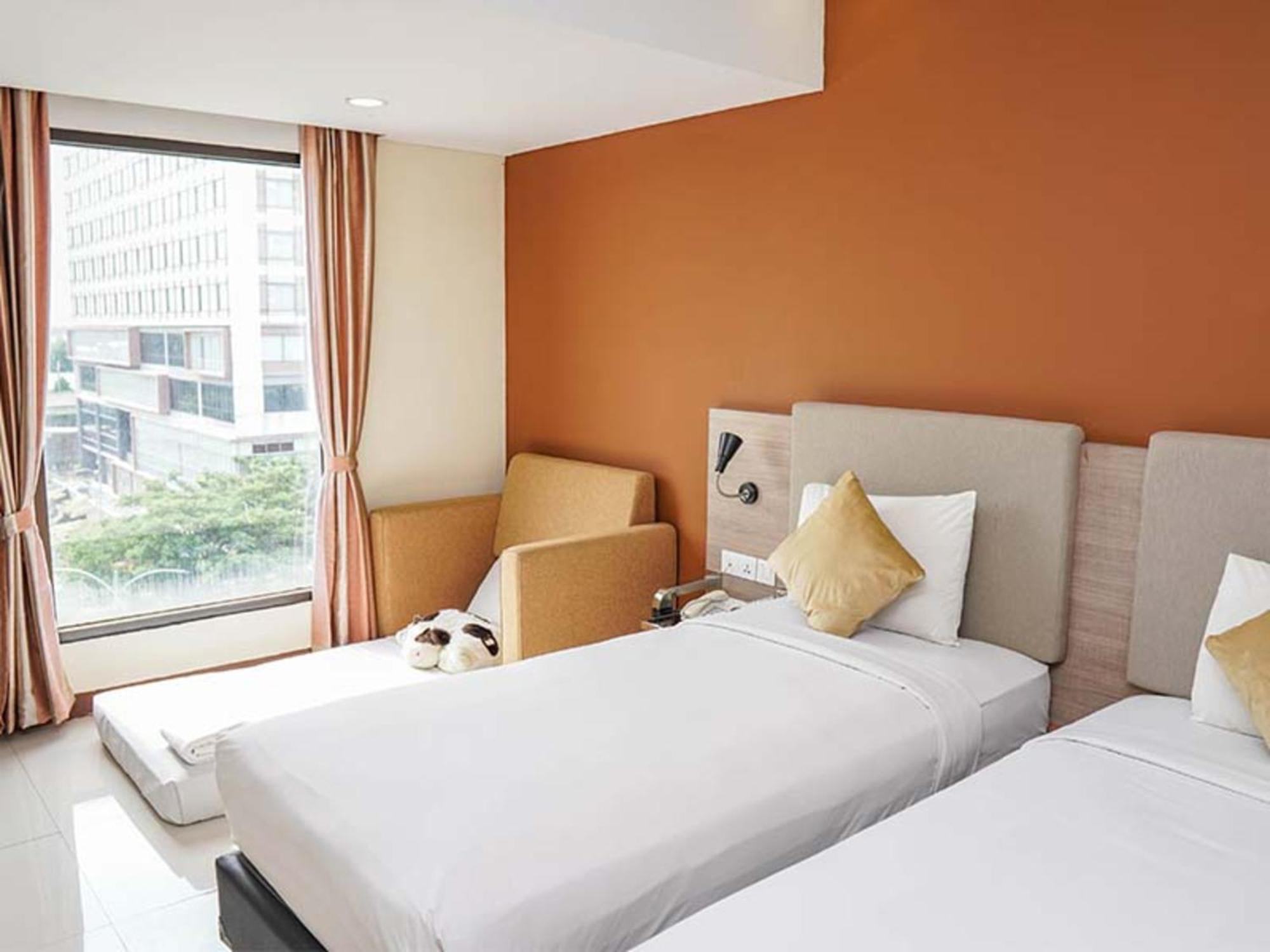 Verse Hotel Cirebon Kültér fotó