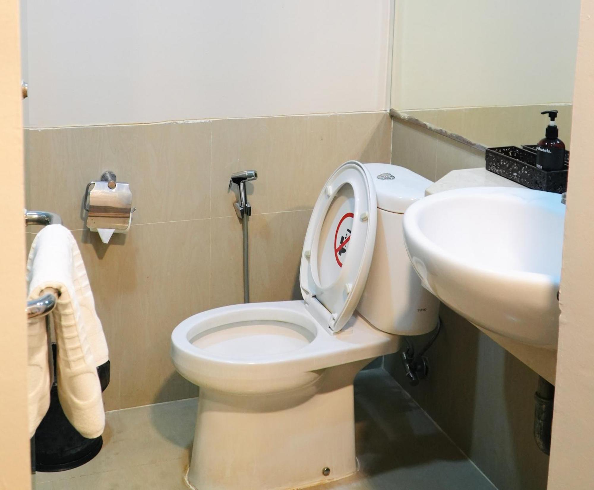 Verse Hotel Cirebon Kültér fotó
