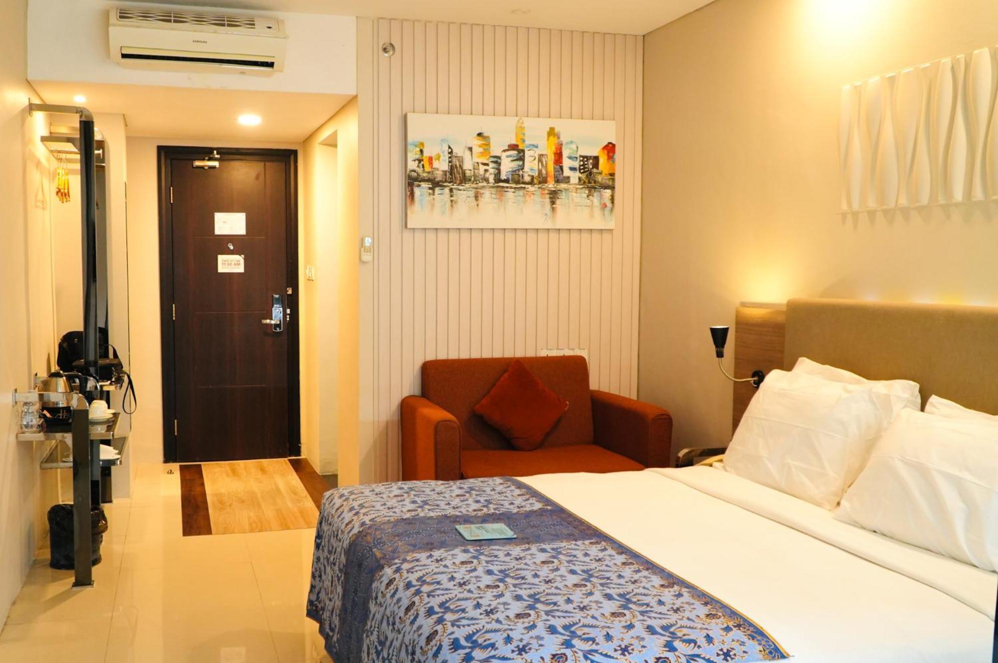 Verse Hotel Cirebon Kültér fotó