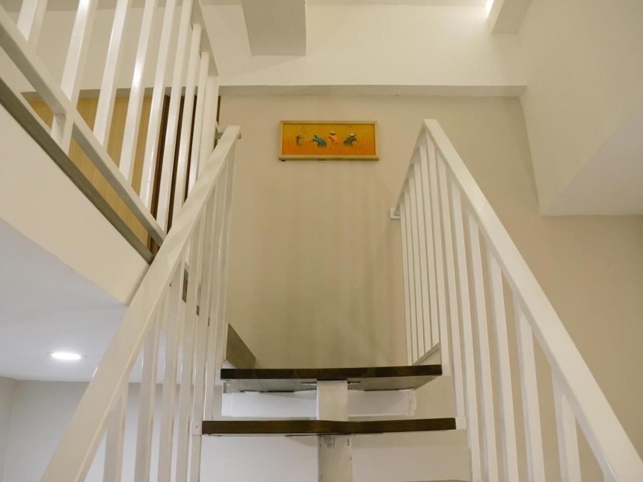 Verse Hotel Cirebon Kültér fotó